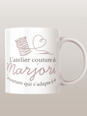 mug à personnaliser avec logo de l'atelier couture de marjorie- atelier couture de Marjorie